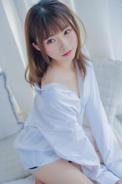 Áo Sơ Mi Trắng 2 - 白衬衫 – photo 1