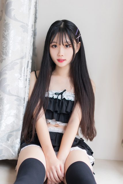 Áo Tắm Xẻ Tà Màu Đen - 黑色分体泳衣 – photo 1
