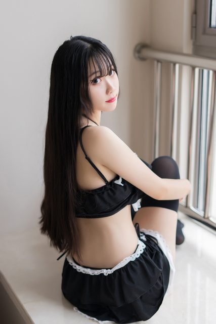 Áo Tắm Xẻ Tà Màu Đen - 黑色分体泳衣 – photo 22