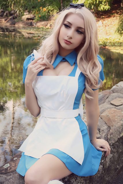 Bekejacoba - Alice's Adventures in Wonderland - Alice – photo 1