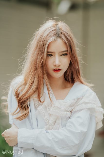 Aintoaon Nantawong   Pretty little Brunette girl smiling – ảnh 6