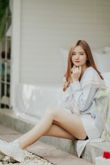 Aintoaon Nantawong   Pretty little Brunette girl smiling – ảnh 8