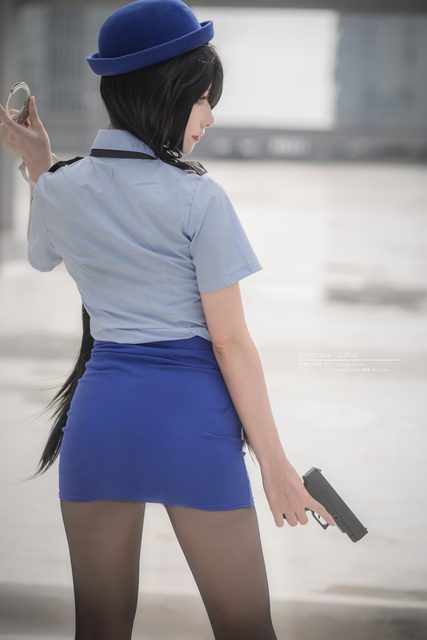 Momoko葵葵 - Tokisaki Kurumi Police Uniform – photo 4