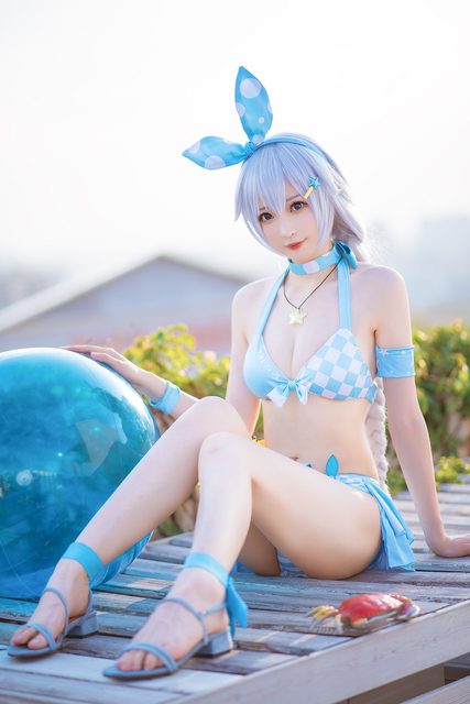 Nam Cung - 南宫 Kiana Bikini – photo 11