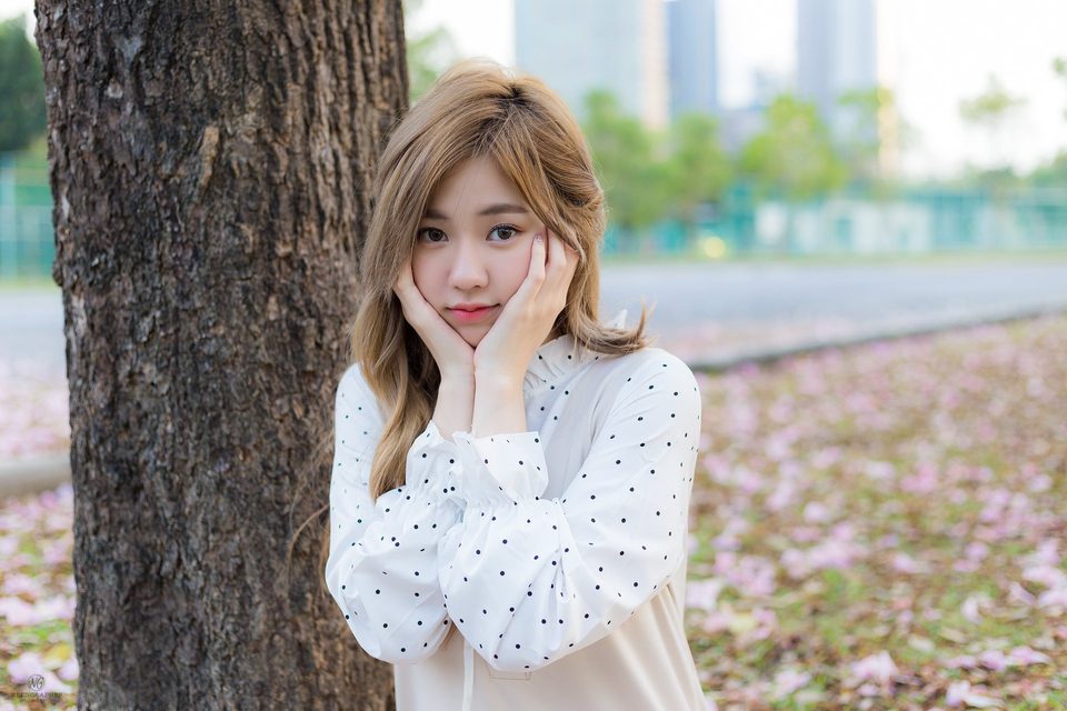 Nilawan Iamchuasawad   Beautiful girl in the flower field – ảnh 7