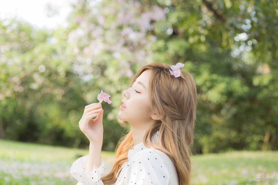 Nilawan Iamchuasawad   Beautiful girl in the flower field – ảnh 29
