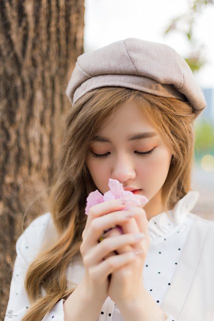 Nilawan Iamchuasawad   Beautiful girl in the flower field – ảnh 30