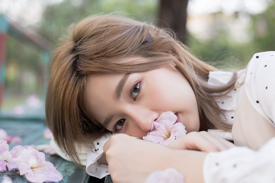 Nilawan Iamchuasawad   Beautiful girl in the flower field – ảnh 37