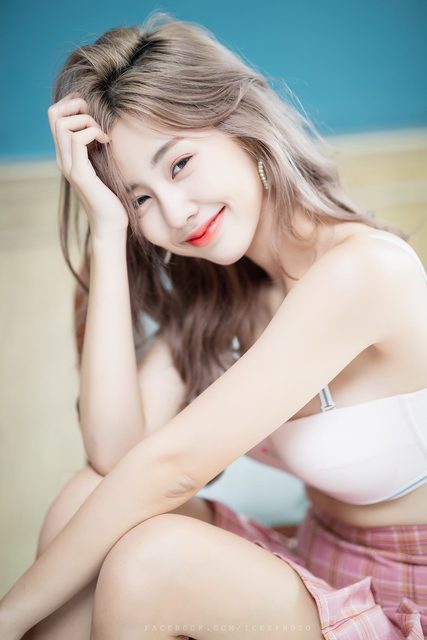 Nilawan Iamchuasawad So Beautiful With White Bra and Miniskirt – ảnh 24