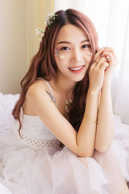 Popor Saechur with photo album Little Princess – photo 1