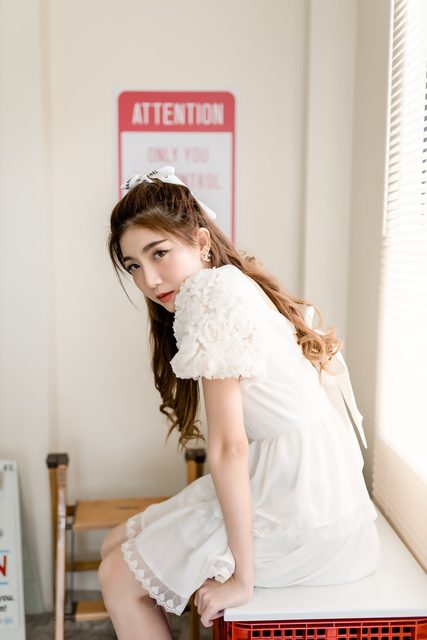 Sasi Ngiunwan Barbie Doll Smile – photo 1