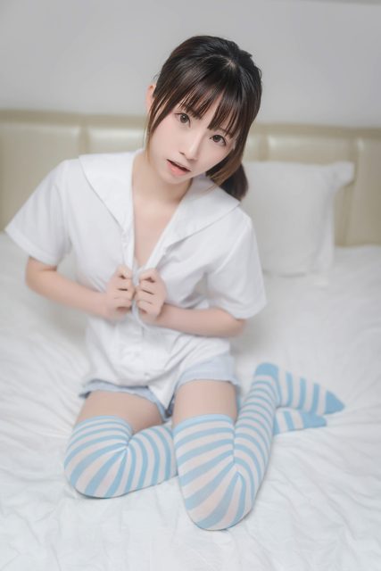 绮太郎 Kitaro - Sọc Xanh Xen Trắng Vớ - 蓝白条纹袜 – ảnh 15