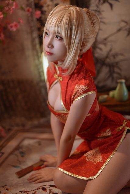 Nero Trong Sườn Xám - 尼禄旗袍 – photo 1