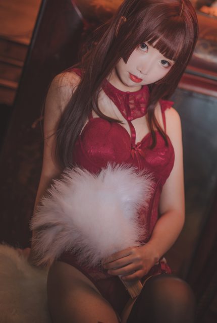 脑内少女 红色束衣 – photo 11