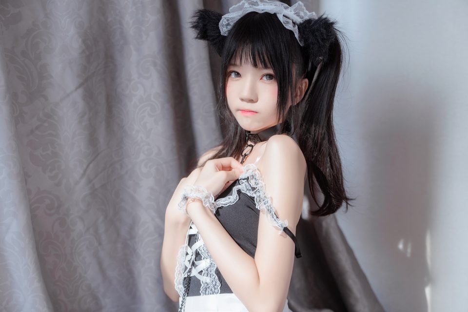 Black cat shaking – photo 13