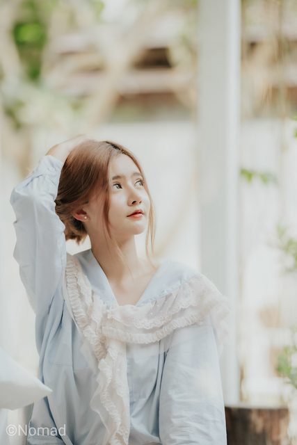 Aintoaon Nantawong   Pretty little Brunette girl smiling – ảnh 12