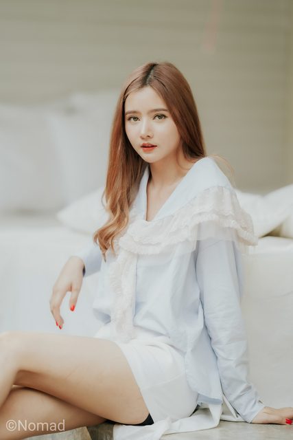 Aintoaon Nantawong   Pretty little Brunette girl smiling – ảnh 23
