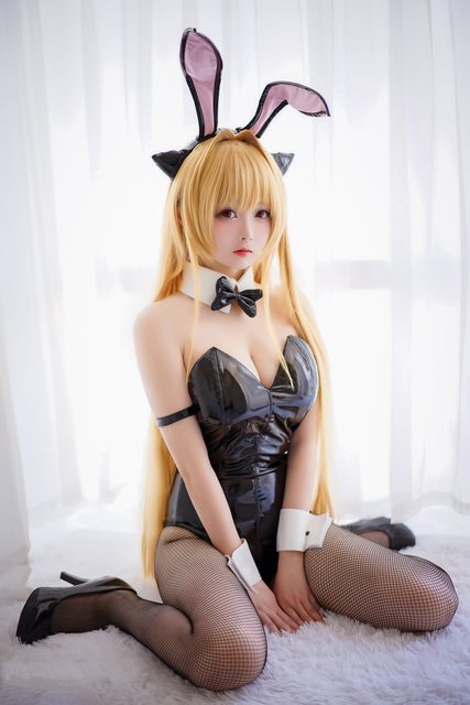 嶋葵 – photo 1
