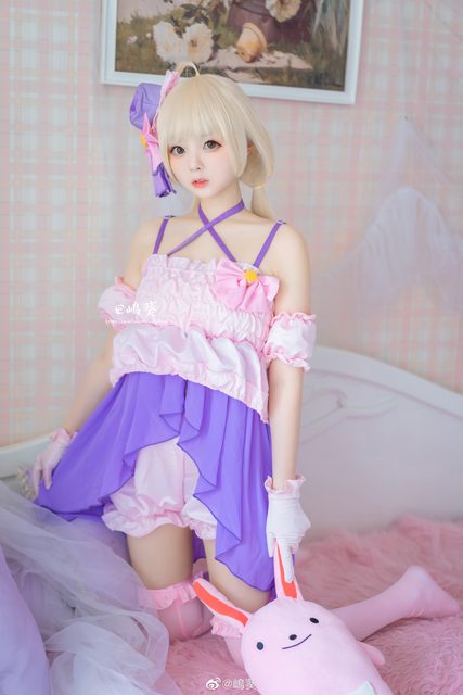 Anzu Futaba – photo 1