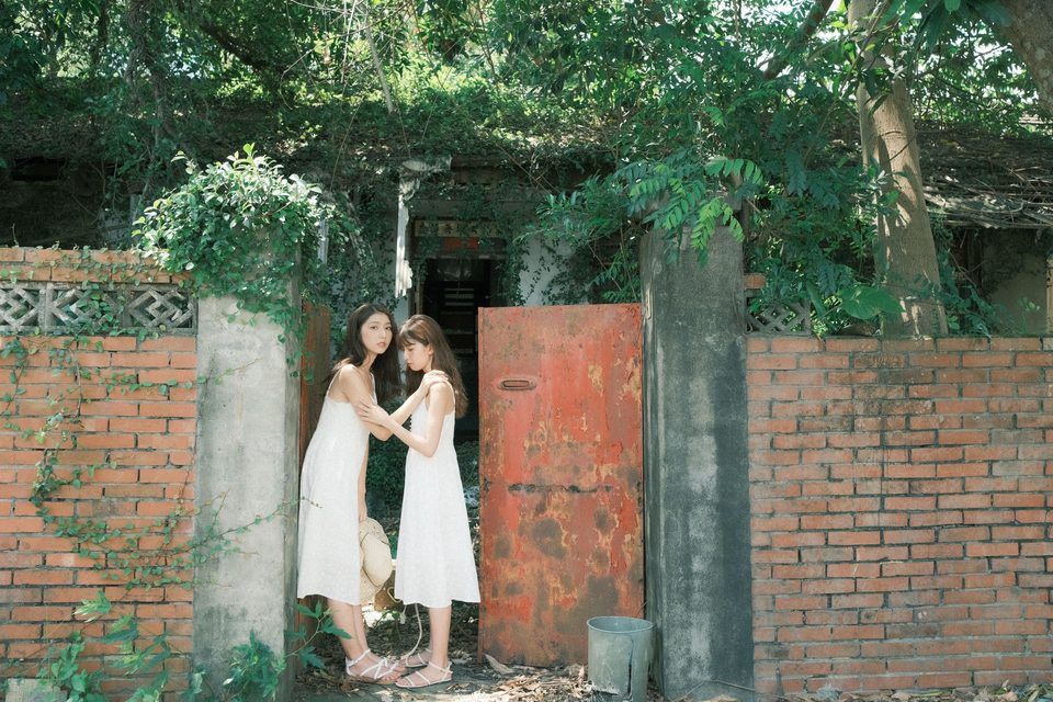 Beautiful Twin Angels – photo 19