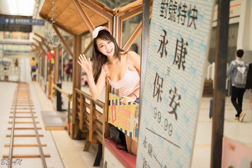 Sun Hui Tong   Stewardess High speed Railway – ảnh 18