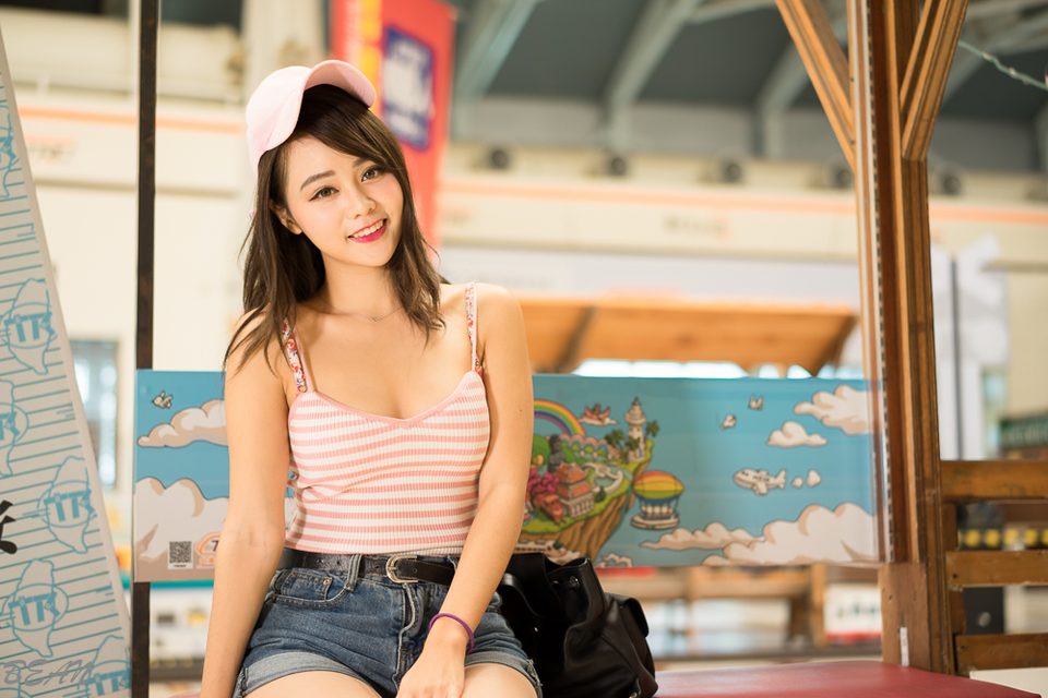 Sun Hui Tong   Stewardess High speed Railway – ảnh 27