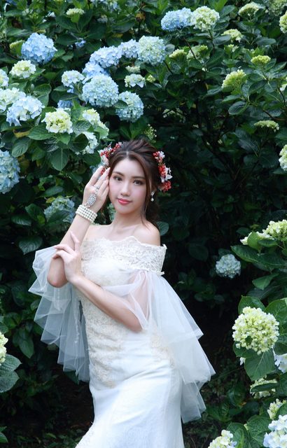 Beautiful Bride and Hydrangea Flowers – photo 3