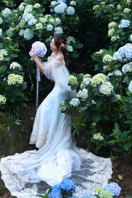 Beautiful Bride and Hydrangea Flowers – photo 8
