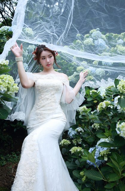 Beautiful Bride and Hydrangea Flowers – photo 19