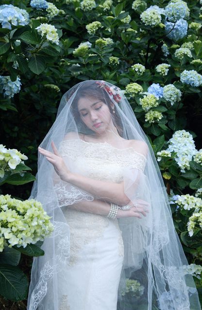 Beautiful Bride and Hydrangea Flowers – photo 24