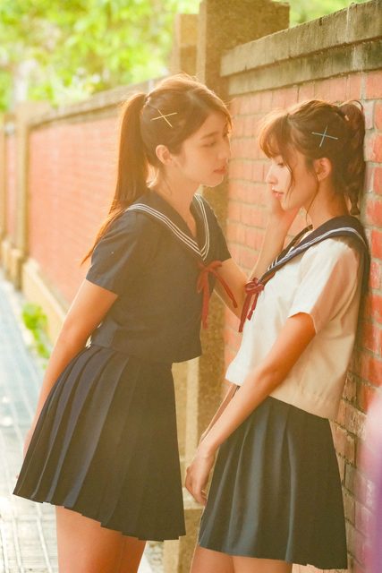 Beautiful Twin Angels – photo 2