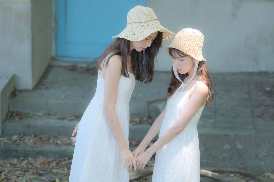 Beautiful Twin Angels – photo 11