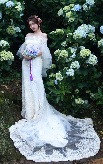 Beautiful Bride and Hydrangea Flowers – photo 9