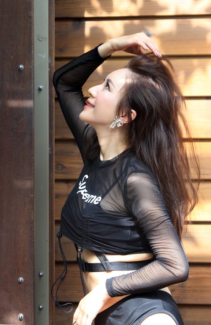 Pretty and Vivid Showgirl – ảnh 42